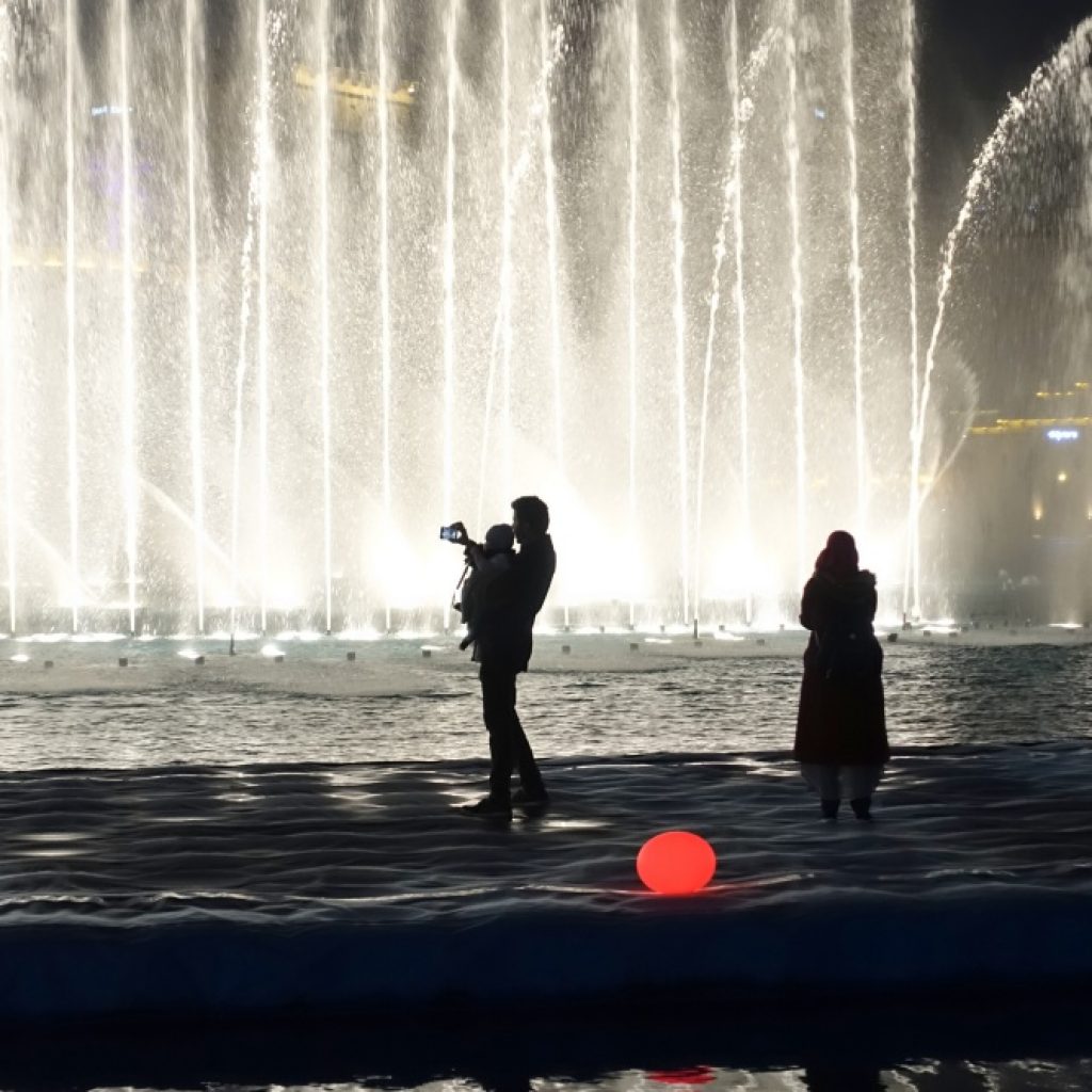 Dubai Fountain Show & Abra Lake Ride Tickets