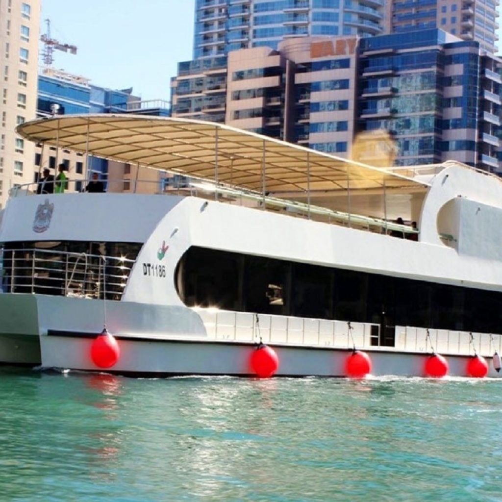 Luxury cruise marina dubai