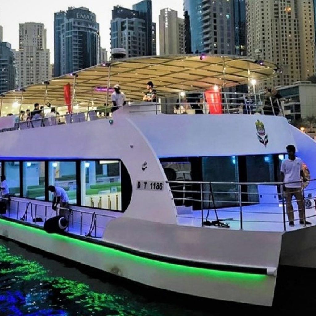 Luxury cruise marina dubai