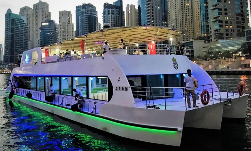 Luxury cruise marina dubai