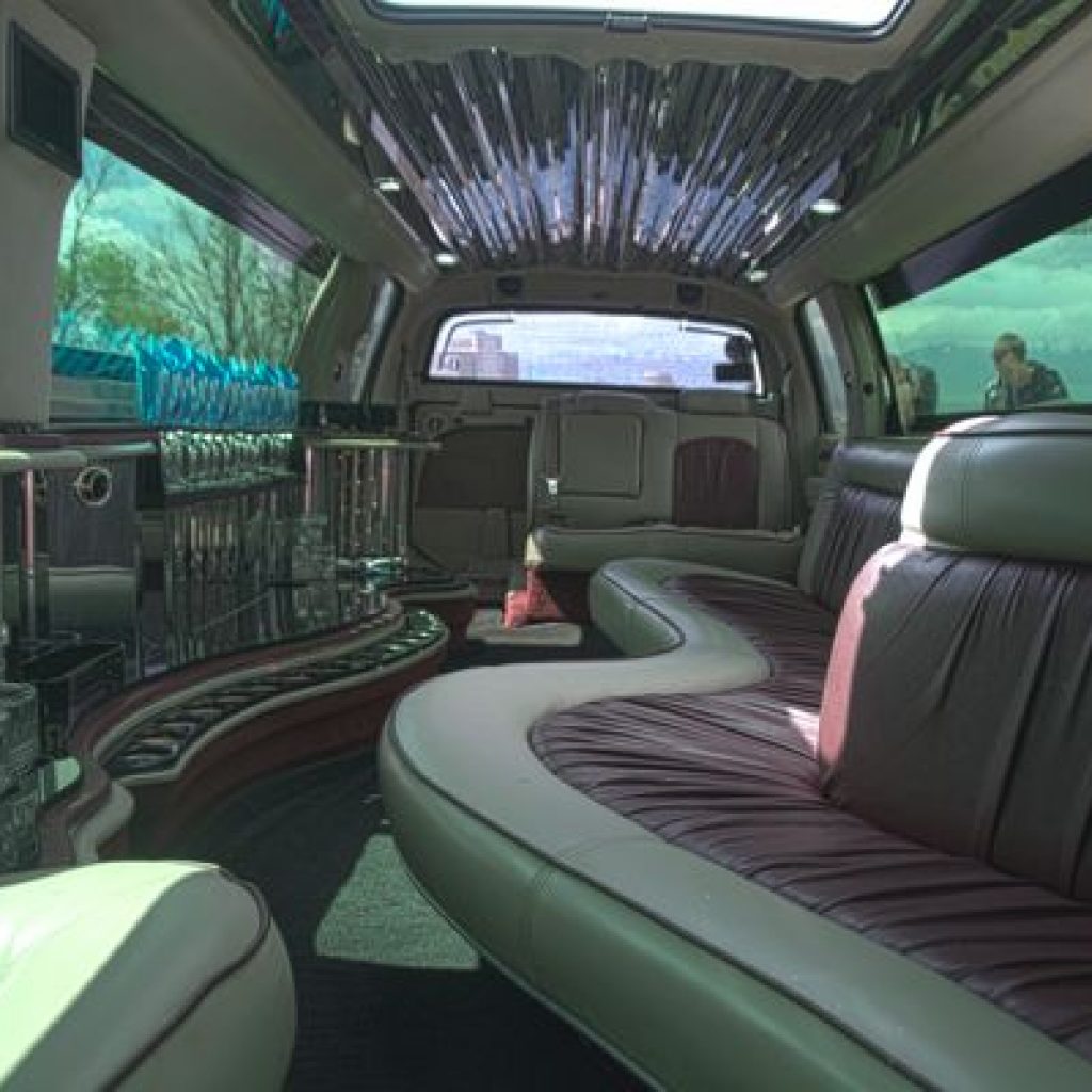 Cadillac Escalade Limousine Tour