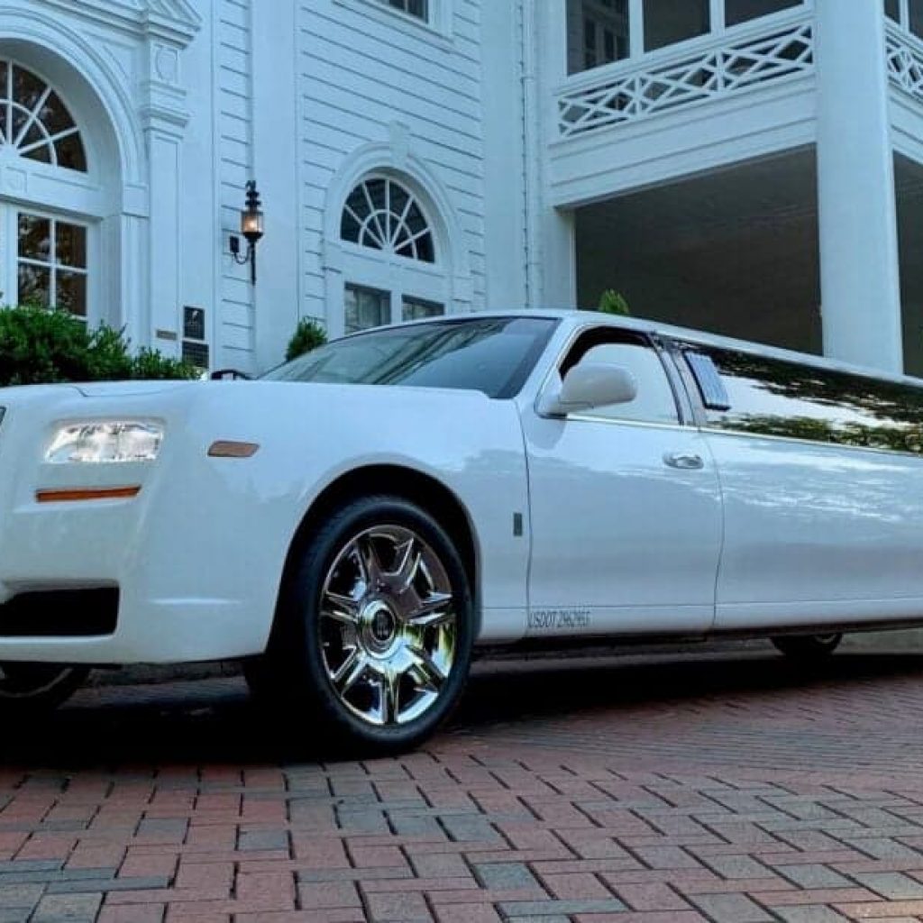 Chrysler Limousine Ride Dubai