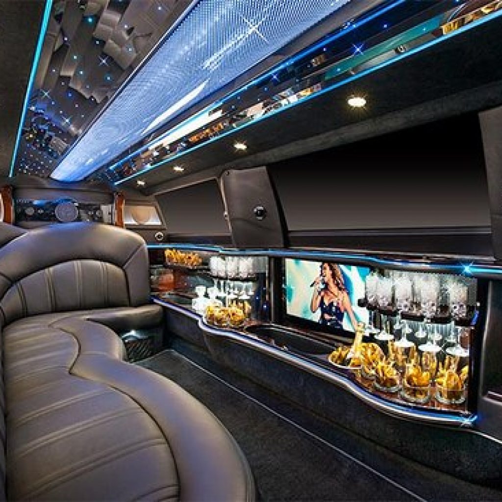 Lincoln Limousine Ride Dubai