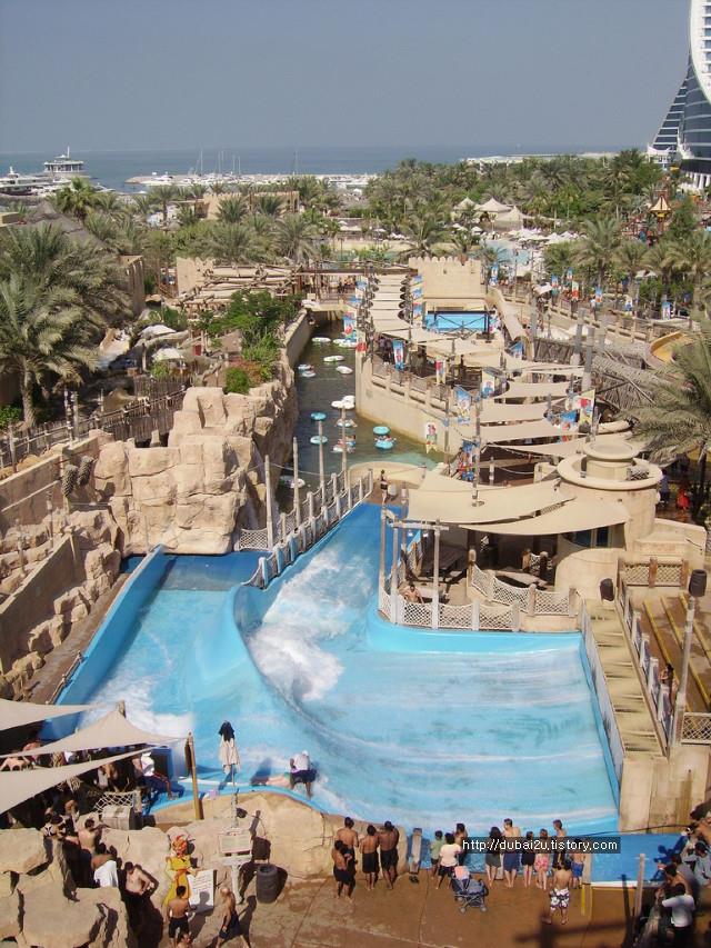 Combo : Burj Khalifa At the Top with Coffee + Wild Wadi Waterpark Tickets