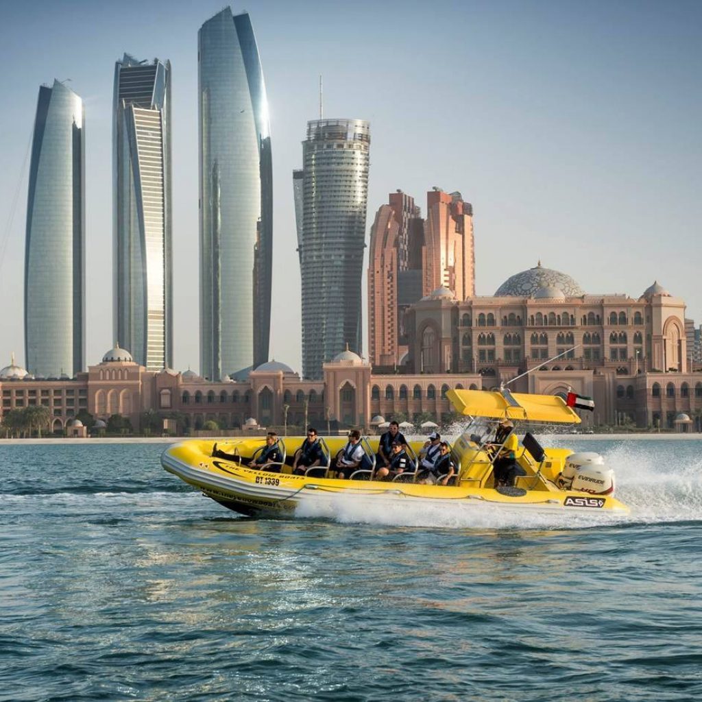 The Yellow Boats: 60 Minutes Marina Cruise