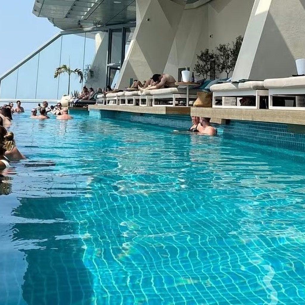 AURA SKYPOOL Dubai: Sunrise or Evening Pool Experience