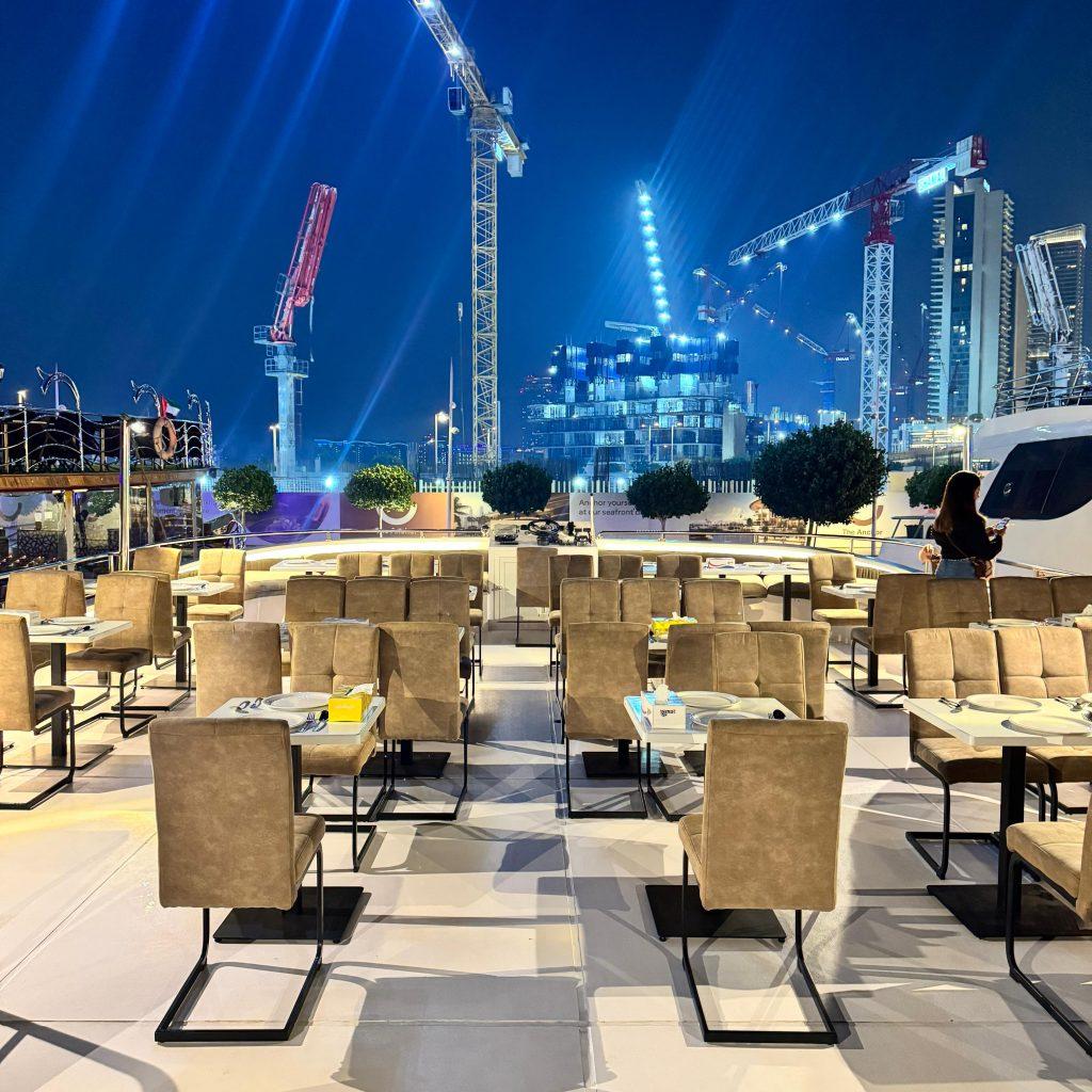 Luxury Yacht Cruise with Buffet Dinner & Sightseeing – Dubai Marina