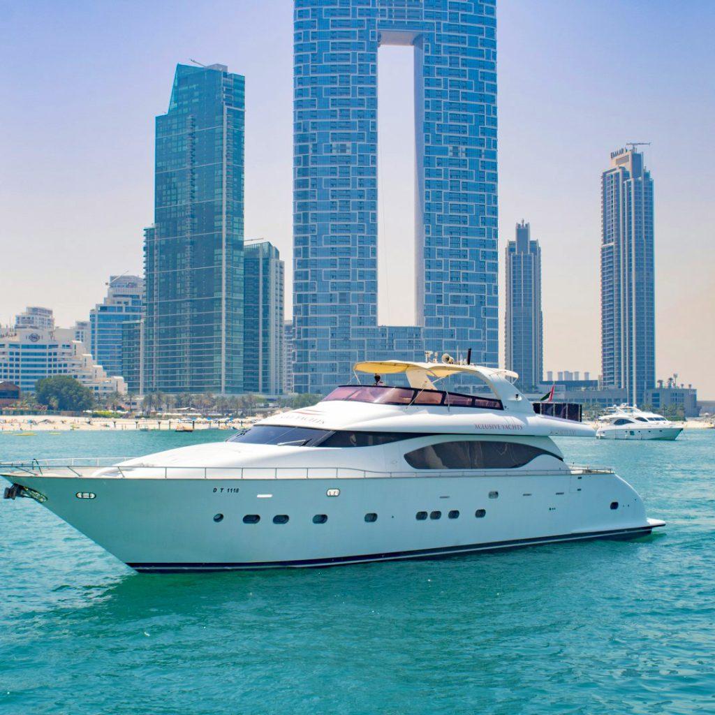 1 Hour Dubai Marina Tour
